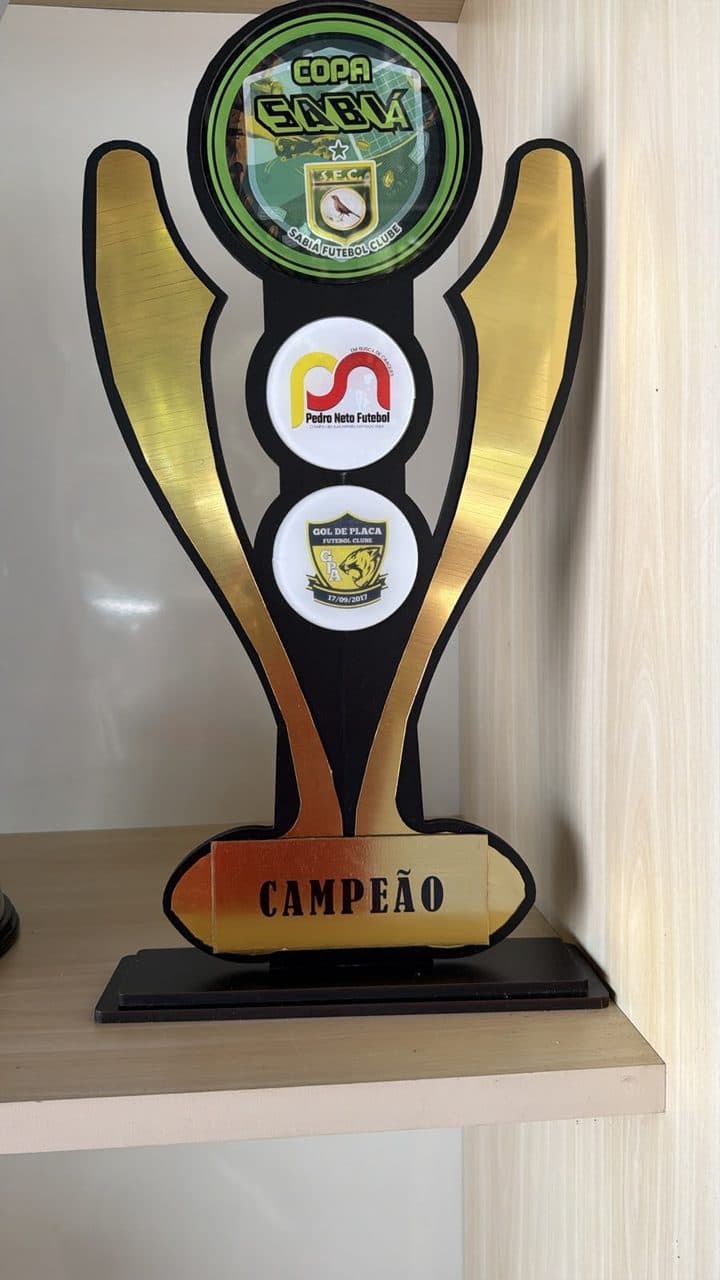 Troféu de campeão do Copa Sabiá 2017