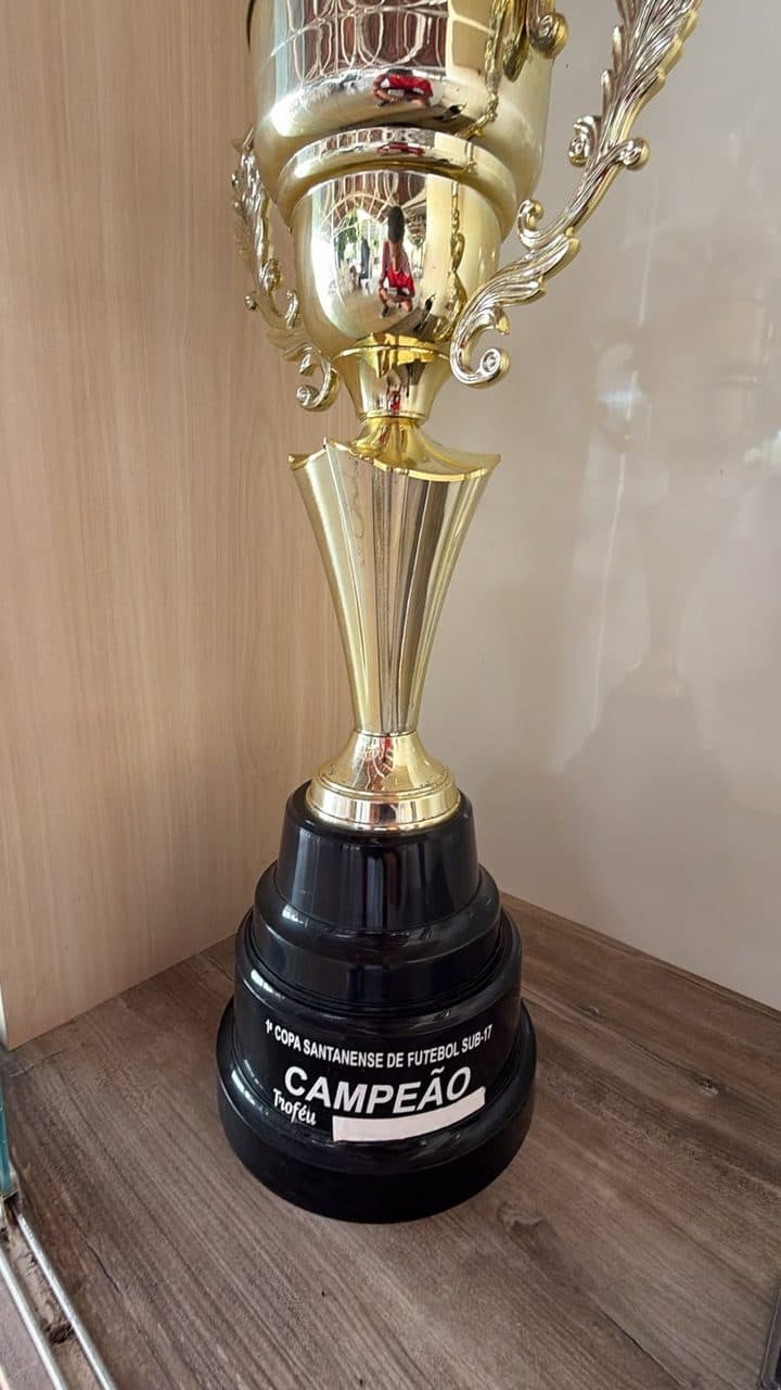 Troféu de campeão do 1ª Copa Santanense Sub-17