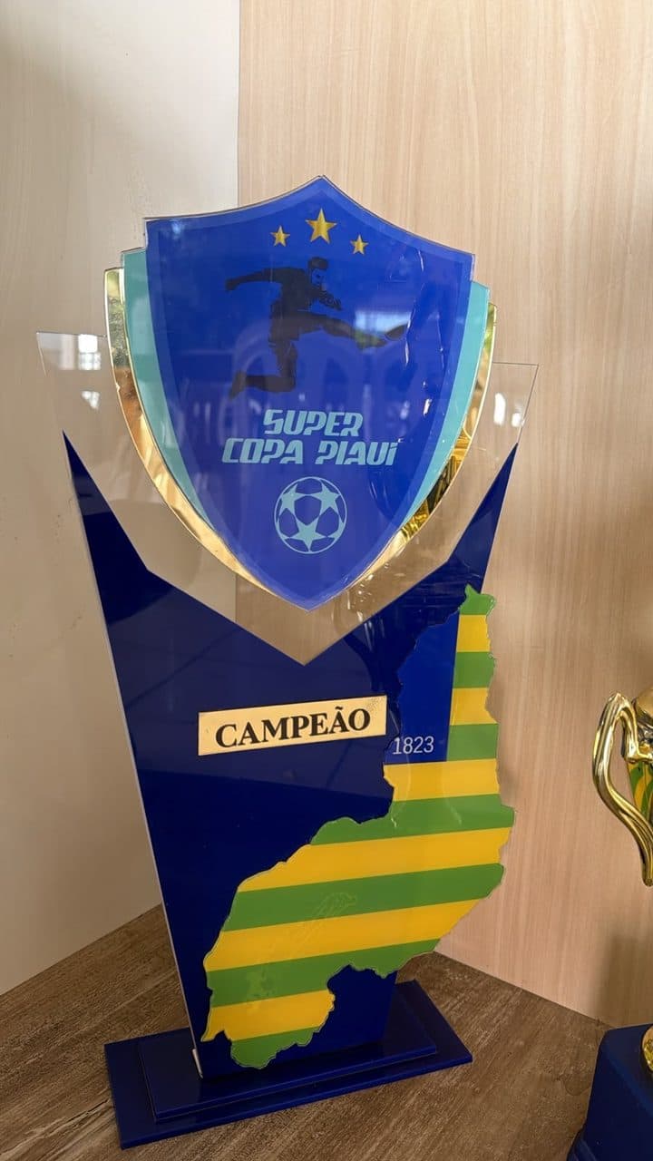 Troféu de campeão do Super Copa Piauí